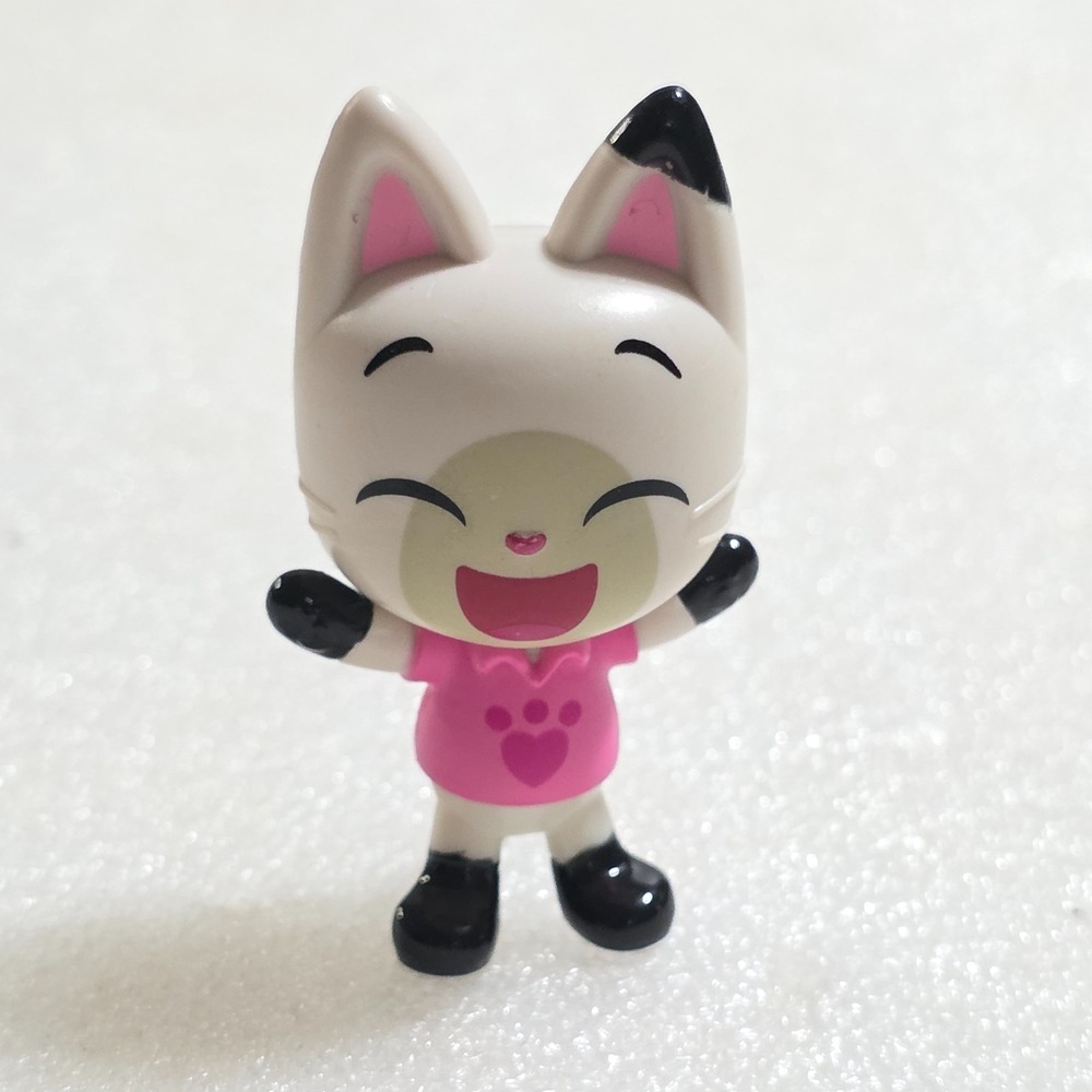 Gabby's Dollhouse Pandy Paws Panda Cat Figure PVC Cake Topper Spin Master 2"